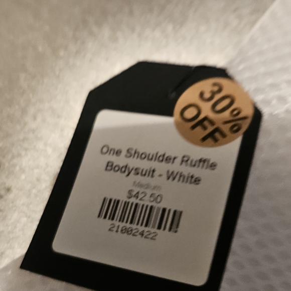 Ritzy Ruffle Bodysuit - Picture 4 of 8